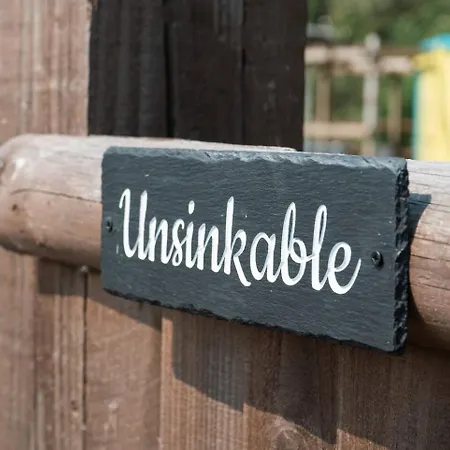 Swallowfield Glamping-Unsinkable Yeovil Esterno foto