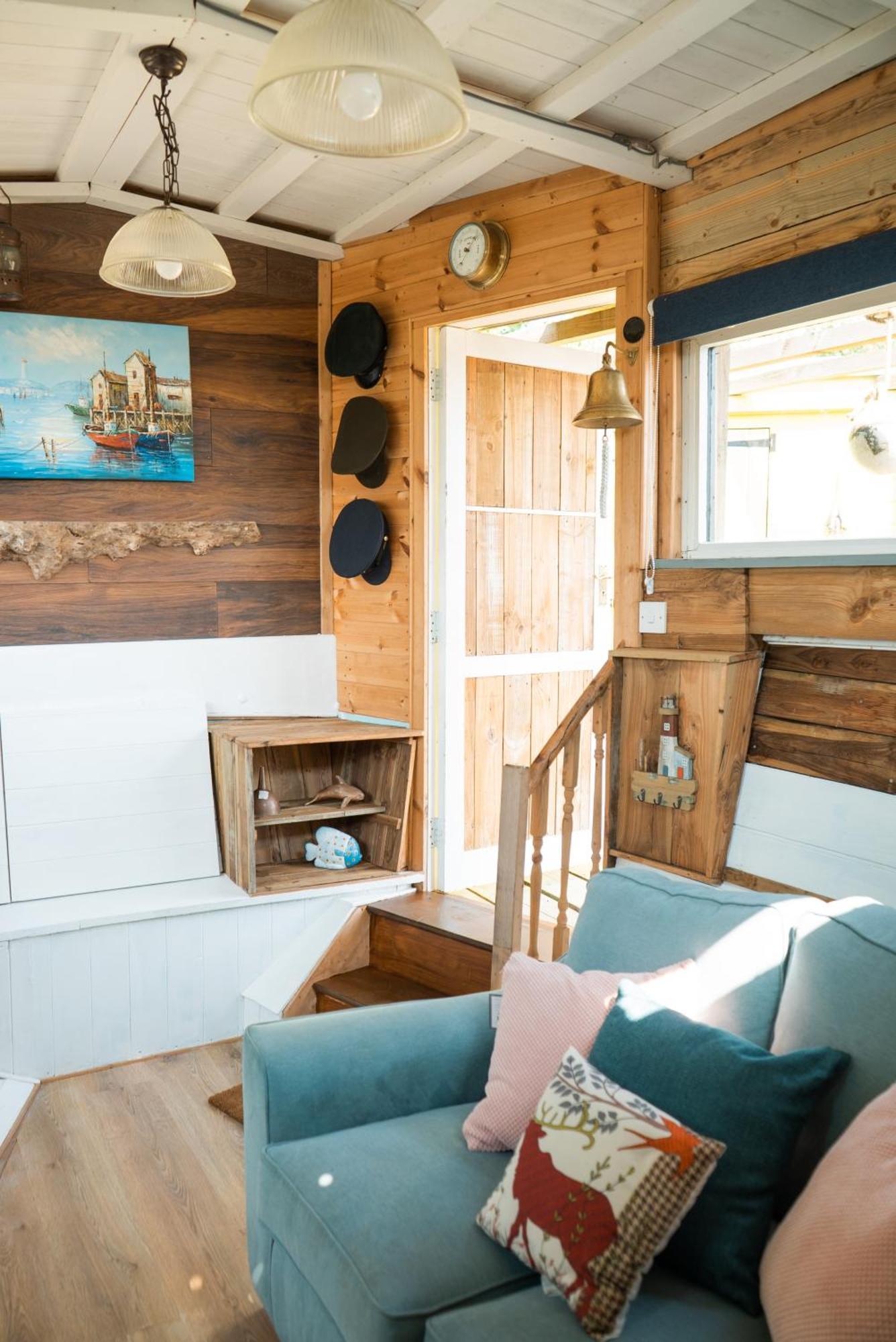 Swallowfield Glamping-unsinkable *