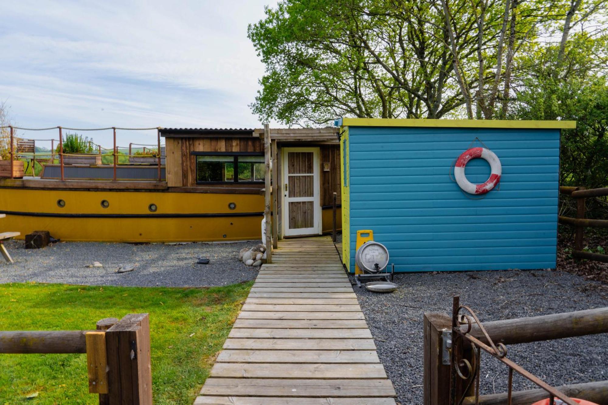 Campsite Swallowfield Glamping-unsinkable *